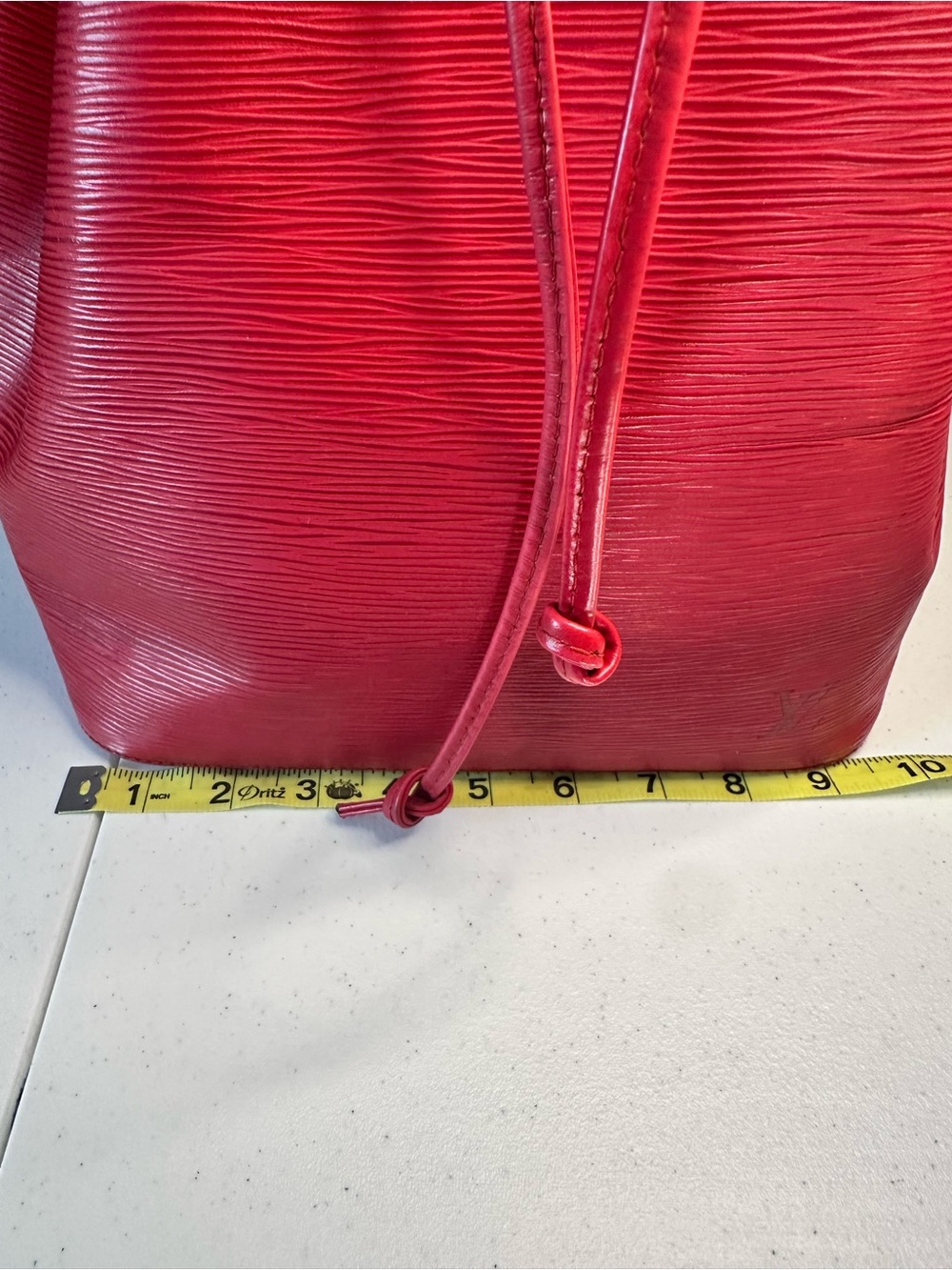 Louis Vuitton Red Epi Leather Drawstring Hobo Bag - Picture 3 of 11